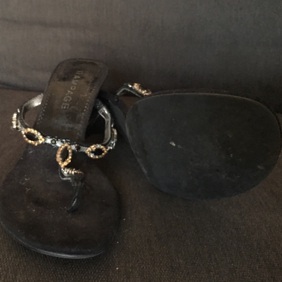 Slip on shoes - Picture 2 of 2